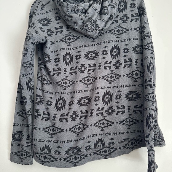 Hollister Gray and Black Patterned Hoodie - Picture 2 of 4